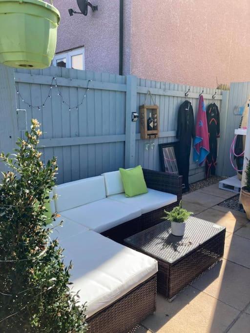Sunny Family 4-Sleeper Near Newquays Top Beaches Newquay  Bagian luar foto